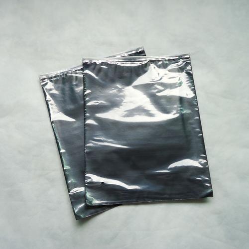 如何選擇優質服裝包裝袋 PE拉鏈袋、透明袋與無紡布袋的對比指南